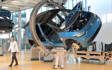 tagreuters.com2025binary_LYNXMPELB70PR-VIEWIMAGE