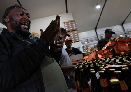 tagreuters.com2025binary_LYNXMPEL3D09V-VIEWIMAGE