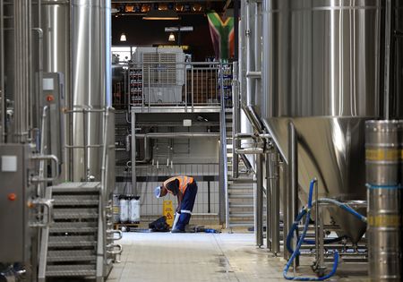 tagreuters.com2025binary_LYNXMPEL3D09X-VIEWIMAGE