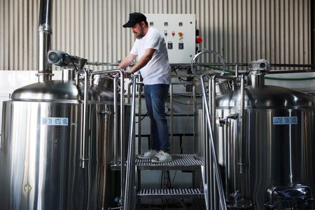 tagreuters.com2025binary_LYNXMPEL6S0BF-VIEWIMAGE