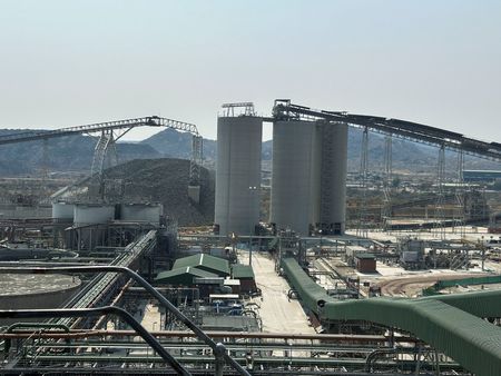 tagreuters.com2025binary_LYNXMPEL7R0YB-VIEWIMAGE