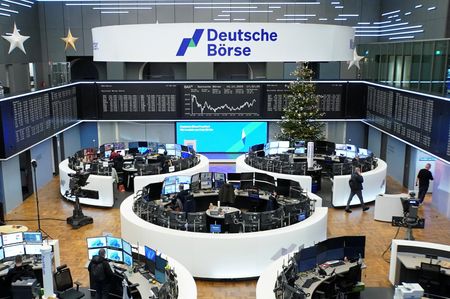 tagreuters.com2025binary_LYNXMPELBB0J3-VIEWIMAGE