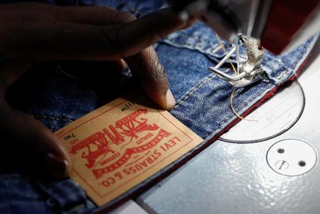 tagreuters.com2025binary_LYNXNPEL360K5-VIEWIMAGE