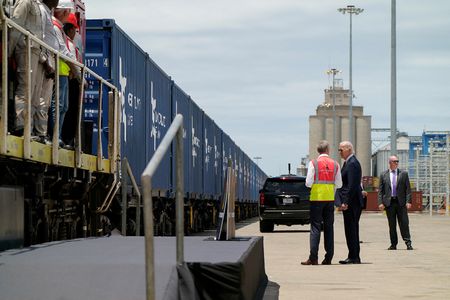 tagreuters.com2025binary_LYNXNPEL540TJ-VIEWIMAGE