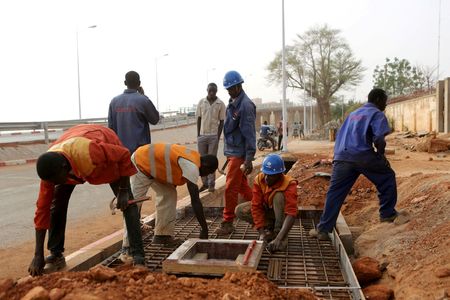 tagreuters.com2025binary_LYNXNPEL990YK-VIEWIMAGE