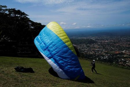 tagreuters.com2022binary_LYNXNPEI3I0F1-VIEWIMAGE