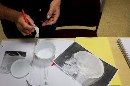 tagreuters.com2024binary_LYNXMPEKB6039-VIEWIMAGE