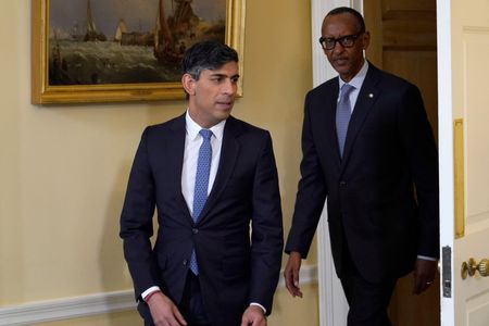 tagreuters.com2024binary_LYNXNPEK380LM-VIEWIMAGE