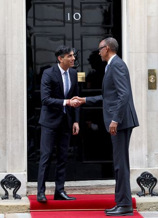 tagreuters.com2024binary_LYNXNPEK380LO-VIEWIMAGE