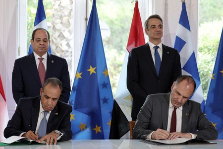 tagreuters.com2025binary_LYNXMPEL460R1-VIEWIMAGE