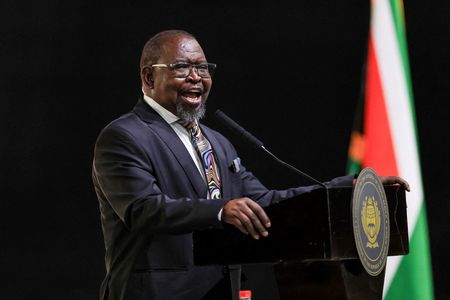 tagreuters.com2025binary_LYNXMPEL4F05E-VIEWIMAGE