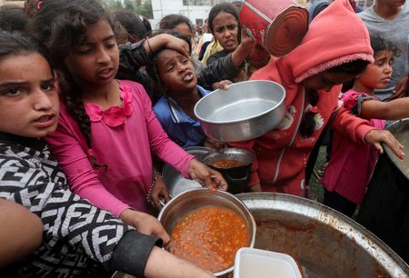 tagreuters.com2025binary_LYNXMPEL4F0GV-VIEWIMAGE