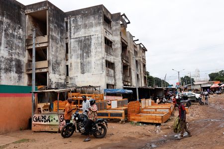 tagreuters.com2025binary_LYNXMPEL7D07N-VIEWIMAGE