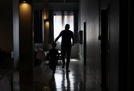 tagreuters.com2025binary_LYNXMPELAD0RW-VIEWIMAGE