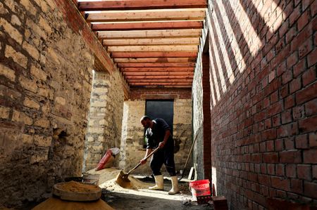 tagreuters.com2025binary_LYNXMPELAI0VV-VIEWIMAGE