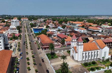 tagreuters.com2025binary_LYNXMPELAM00S-VIEWIMAGE