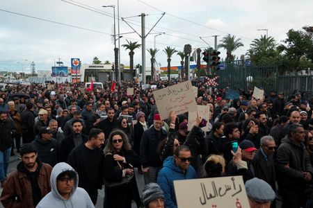 tagreuters.com2025binary_LYNXMPELAM012-VIEWIMAGE