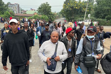 tagreuters.com2025binary_LYNXNPEL0Q09M-VIEWIMAGE