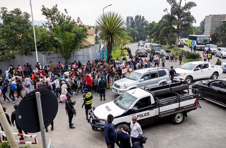 tagreuters.com2025binary_LYNXNPEL0Q0DM-VIEWIMAGE