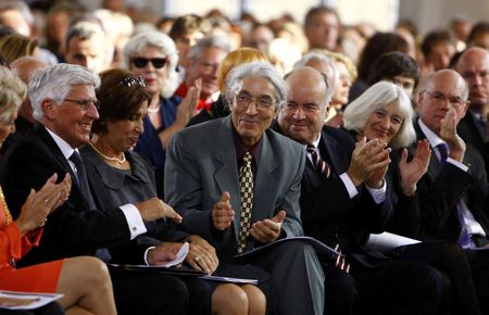 tagreuters.com2025binary_LYNXNPEL1R0NP-VIEWIMAGE