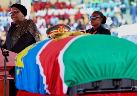 tagreuters.com2025binary_LYNXNPEL2010Z-VIEWIMAGE