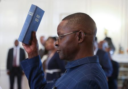 tagreuters.com2025binary_LYNXNPEL2Q0I8-VIEWIMAGE