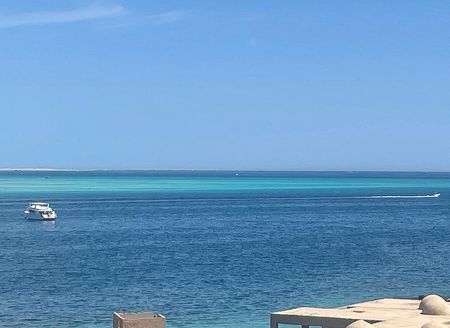 tagreuters.com2025binary_LYNXNPEL2Q0O4-VIEWIMAGE