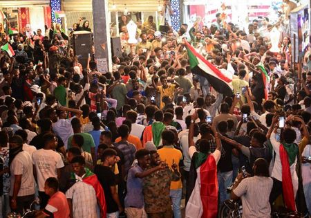 tagreuters.com2025binary_LYNXNPEL2Q0T3-VIEWIMAGE