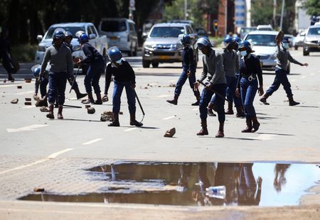 tagreuters.com2025binary_LYNXNPEL2U0PP-VIEWIMAGE