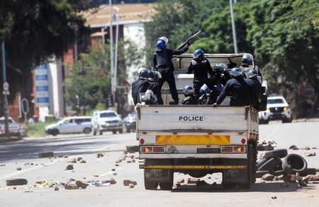 tagreuters.com2025binary_LYNXNPEL2U0Q1-VIEWIMAGE