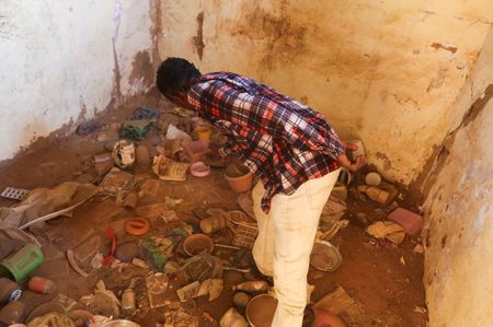 tagreuters.com2025binary_LYNXNPEL360OW-VIEWIMAGE