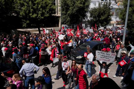 tagreuters.com2025binary_LYNXNPEL380S0-VIEWIMAGE