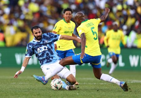 tagreuters.com2025binary_LYNXNPEL4N06D-VIEWIMAGE