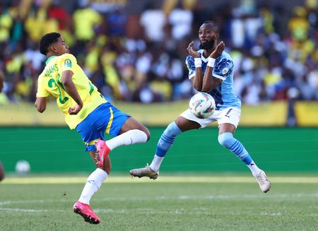 tagreuters.com2025binary_LYNXNPEL4N06E-VIEWIMAGE