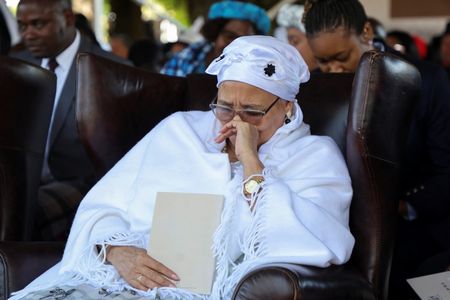 tagreuters.com2025binary_LYNXNPEL4R0TQ-VIEWIMAGE