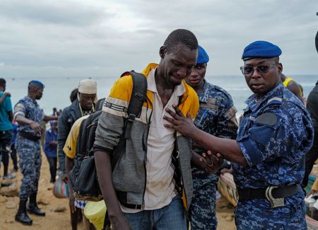 tagreuters.com2025binary_LYNXNPEL8F0R4-VIEWIMAGE