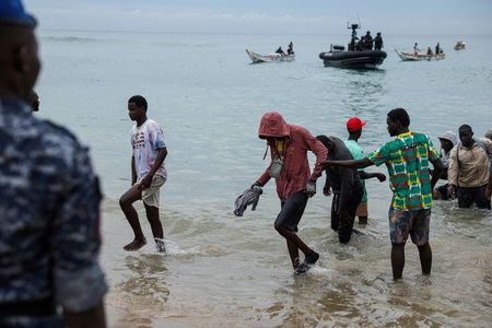 tagreuters.com2025binary_LYNXNPEL8F0R5-VIEWIMAGE