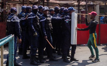 tagreuters.com2025binary_LYNXNPEL8O14M-VIEWIMAGE