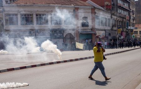 tagreuters.com2025binary_LYNXNPEL8O14O-VIEWIMAGE