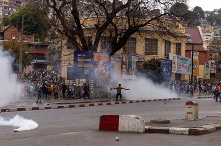 tagreuters.com2025binary_LYNXNPEL8T0VV-VIEWIMAGE