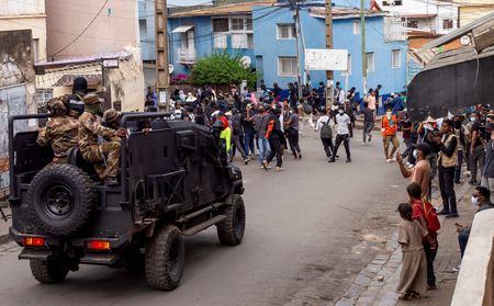 tagreuters.com2025binary_LYNXNPEL9021D-VIEWIMAGE