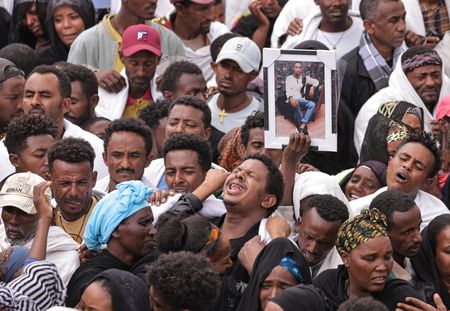 tagreuters.com2025binary_LYNXNPEL910KV-VIEWIMAGE