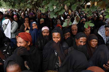 tagreuters.com2025binary_LYNXNPEL910KW-VIEWIMAGE