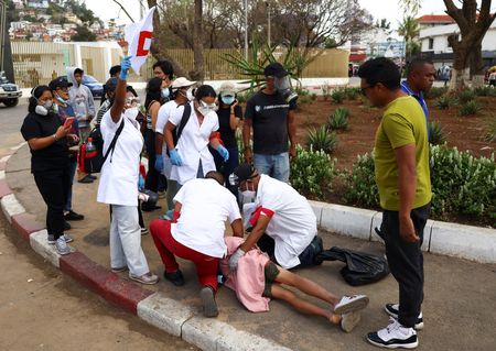 tagreuters.com2025binary_LYNXNPEL920KY-VIEWIMAGE