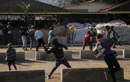 tagreuters.com2025binary_LYNXNPEL960R2-VIEWIMAGE