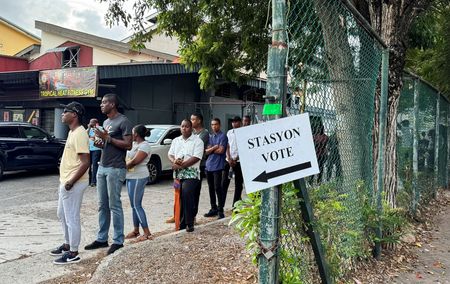 tagreuters.com2025binary_LYNXNPEL9805W-VIEWIMAGE