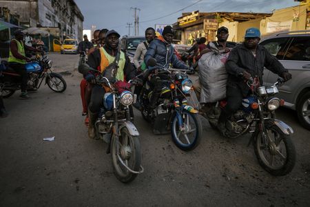 tagreuters.com2025binary_LYNXNPEL9F0A2-VIEWIMAGE