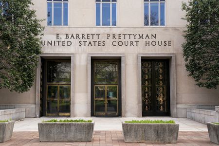 tagreuters.com2025binary_LYNXMPEL3D0P3-VIEWIMAGE