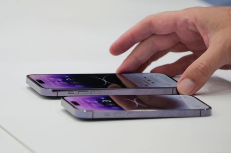 tagreuters.com2022binary_LYNXMPEI8610W-VIEWIMAGE