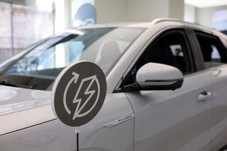 tagreuters.com2024binary_LYNXMPEK5C07D-VIEWIMAGE